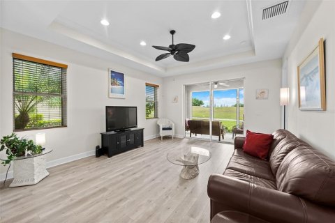 House in Sun City Center, Florida 2 bedrooms, 138.7 sq.m. № 2166075 - photo 15