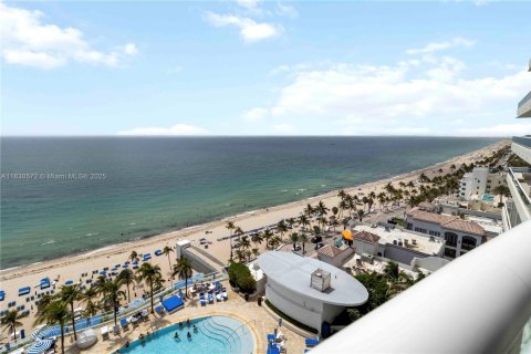 Condo in Fort Lauderdale, Florida, 1 bedroom № 2025047 - photo 29
