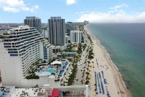 Condo in Fort Lauderdale, Florida, 1 bedroom  № 2025047