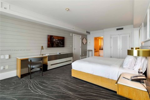 Condo in Fort Lauderdale, Florida, 1 bedroom № 2025047 - photo 18