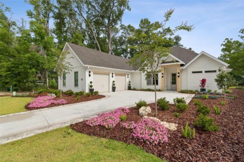 House in Newberry, Florida 3 bedrooms, 203.18 sq.m. № 2152125