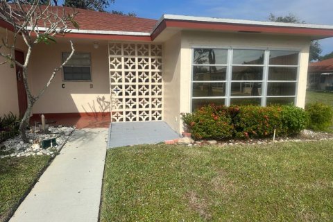 Condo in Delray Beach, Florida, 2 bedrooms  № 1038107 - photo 1