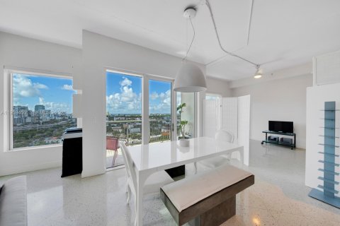 Condominio en alquiler en Miami, Florida, 2 dormitorios, 93.74 m2 № 2018158 - foto 5