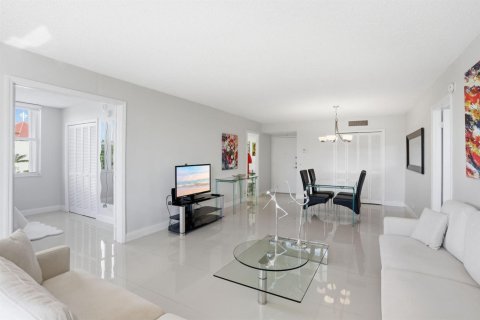 Condominio en venta en Lauderdale-by-the-Sea, Florida, 2 dormitorios, 130.06 m2 № 2077742 - foto 8