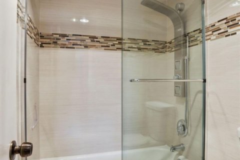 Condominio en venta en Lauderdale-by-the-Sea, Florida, 2 dormitorios, 130.06 m2 № 2077742 - foto 16