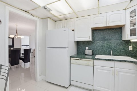 Condominio en venta en Lauderdale-by-the-Sea, Florida, 2 dormitorios, 130.06 m2 № 2077742 - foto 5