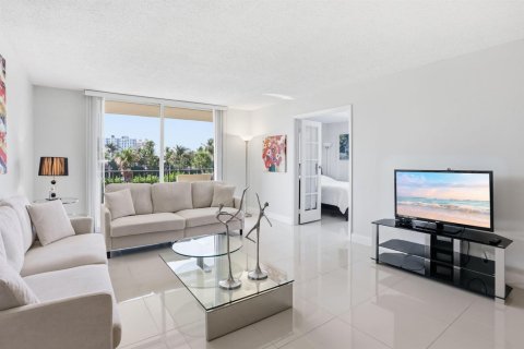 Condominio en venta en Lauderdale-by-the-Sea, Florida, 2 dormitorios, 130.06 m2 № 2077742 - foto 10
