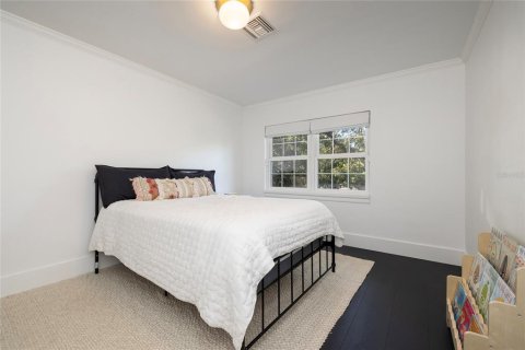 House in Saint Petersburg, Florida 3 bedrooms, 175.21 sq.m. № 2142089 - photo 30