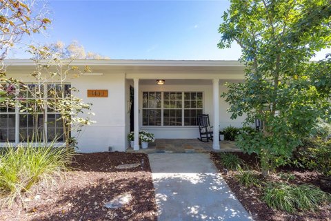 House in Saint Petersburg, Florida 3 bedrooms, 175.21 sq.m. № 2142089 - photo 3