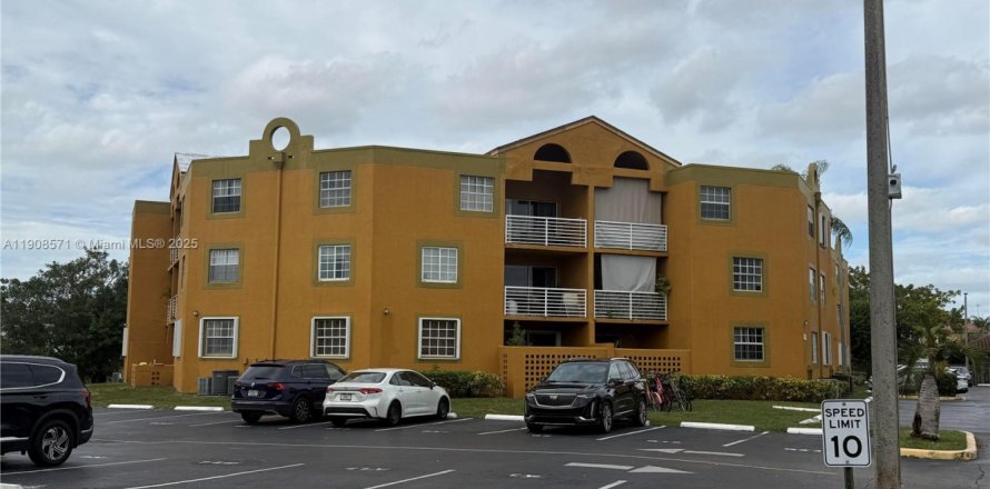 Condominio en Miami, Florida, 2 dormitorios  № 2012823