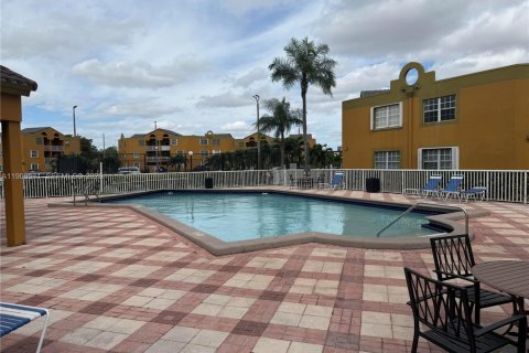 Copropriété à vendre à Miami, Floride: 2 chambres, 86.68 m2 № 2012823 - photo 9