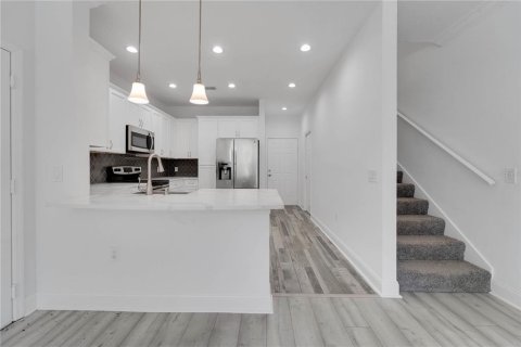 Condo in Palm Harbor, Florida, 2 bedrooms  № 1915033 - photo 4