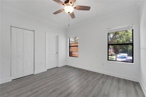 Condo in Palm Harbor, Florida, 2 bedrooms  № 1915033 - photo 12