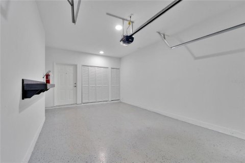 Condo in Palm Harbor, Florida, 2 bedrooms  № 1915033 - photo 19
