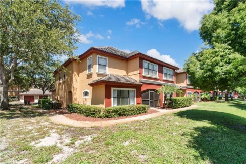 Condo in Palm Harbor, Florida, 2 bedrooms  № 1915033 - photo 2