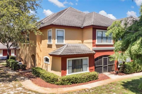 Condo in Palm Harbor, Florida, 2 bedrooms  № 1915033 - photo 1
