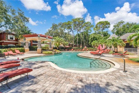 Condo in Palm Harbor, Florida, 2 bedrooms  № 1915033 - photo 23