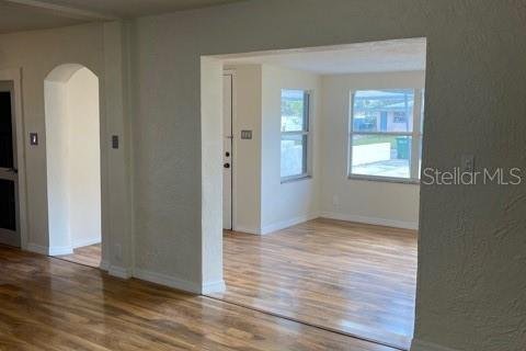 Villa ou maison à louer à Tampa, Floride: 3 chambres, 107.4 m2 № 2212917 - photo 5