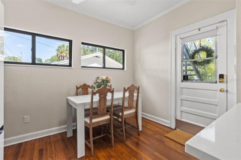 House in Saint Petersburg, Florida 4 bedrooms, 205.13 sq.m. № 2396306 - photo 26