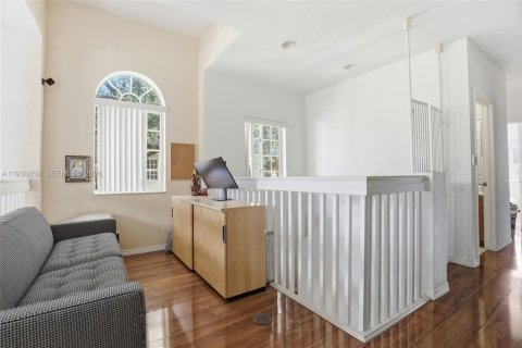 Купить таунхаус в Дания-Бич, Флорида 3 спальни, 180.88м2, № 1998250 - фото 12