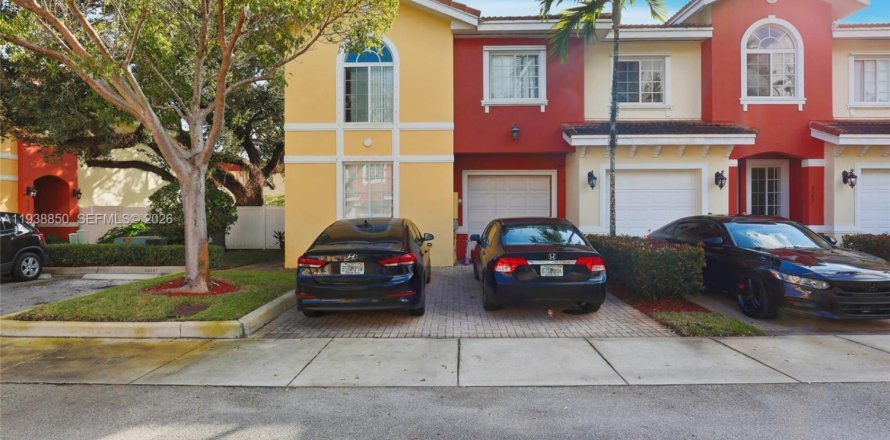 Таунхаус в Дания-Бич, Флорида 3 спальни, 180.88м2 № 1998250