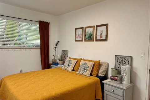 Снять в аренду виллу или дом в Майами-Бич, Флорида 2 спальни, 95.04м2, № 1972732 - фото 6