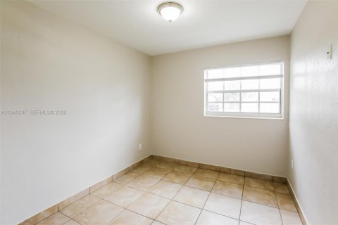 Снять в аренду виллу или дом в Холливуд, Флорида 3 спальни, 103.4м2, № 2005145 - фото 11