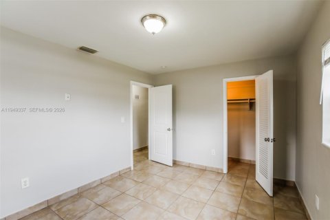 Снять в аренду виллу или дом в Холливуд, Флорида 3 спальни, 103.4м2, № 2005145 - фото 10