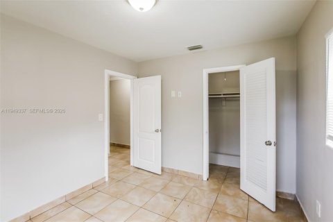 Снять в аренду виллу или дом в Холливуд, Флорида 3 спальни, 103.4м2, № 2005145 - фото 13