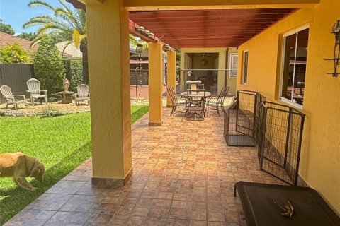 Casa en venta en Miami Lakes, Florida, 4 dormitorios, 198.72 m2 № 1845990 - foto 20
