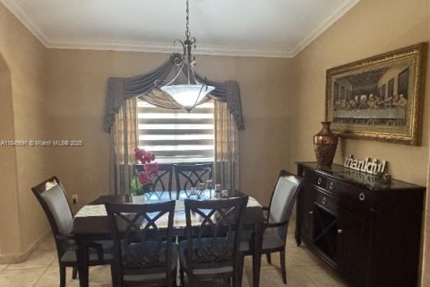 Casa en venta en Miami Lakes, Florida, 4 dormitorios, 198.72 m2 № 1845990 - foto 4