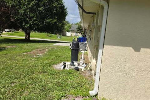 House in Sebastian, Florida 3 bedrooms, 147.25 sq.m. № 2084101 - photo 30