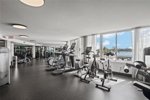 Copropriété à vendre à Miami Beach, Floride: 2 chambres, 101.08 m2 № 1957136 - photo 25