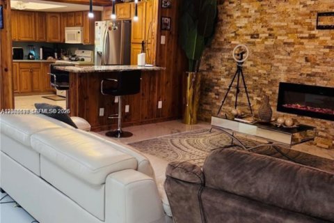 Villa ou maison à vendre à Plantation, Floride: 4 chambres, 164.81 m2 № 2294327 - photo 7