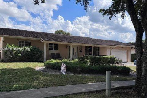 Villa ou maison à Plantation, Floride 4 chambres, 164.81 m2 № 2294327