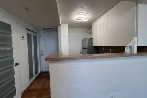 Condominio en alquiler en Miami Beach, Florida, 1 dormitorio, 67.45 m2 № 1992089 - foto 5