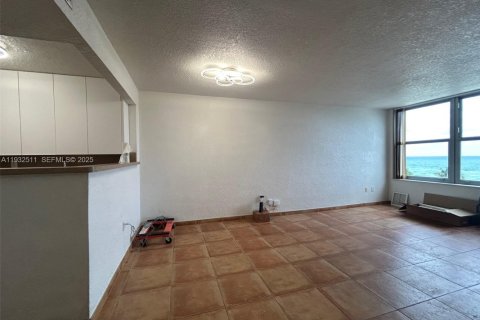 Condominio en alquiler en Miami Beach, Florida, 1 dormitorio, 67.45 m2 № 1992089 - foto 7