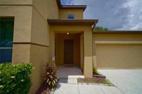 Villa ou maison à vendre à Kissimmee, Floride: 4 chambres, 239.32 m2 № 2303179 - photo 2