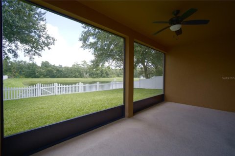 Villa ou maison à vendre à Kissimmee, Floride: 4 chambres, 239.32 m2 № 2303179 - photo 10