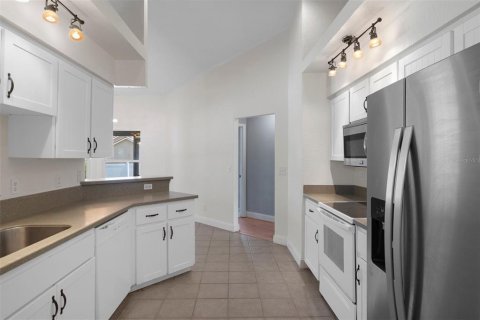 House in Spring Hill, Florida 3 bedrooms, 144.65 sq.m. № 1680469 - photo 20