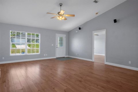 House in Spring Hill, Florida 3 bedrooms, 144.65 sq.m. № 1680469 - photo 12