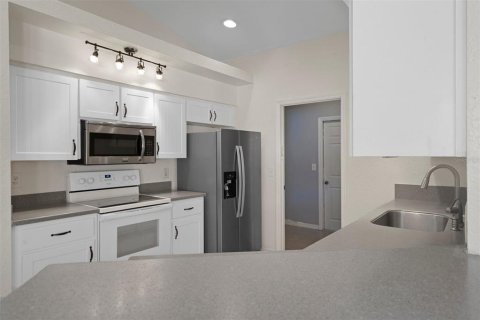 House in Spring Hill, Florida 3 bedrooms, 144.65 sq.m. № 1680469 - photo 19