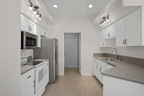 House in Spring Hill, Florida 3 bedrooms, 144.65 sq.m. № 1680469 - photo 18