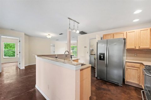 House in Spring Hill, Florida 2 bedrooms, 111.48 sq.m. № 2324240 - photo 5