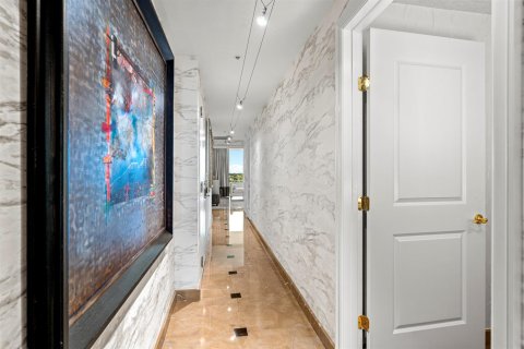 Copropriété à vendre à Hillsboro Beach, Floride: 2 chambres, 207.17 m2 № 2387795 - photo 18