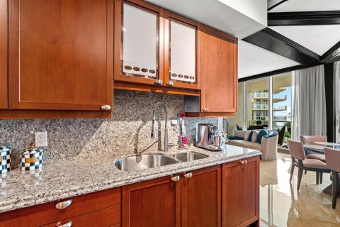 Copropriété à vendre à Hillsboro Beach, Floride: 2 chambres, 207.17 m2 № 2387795 - photo 16