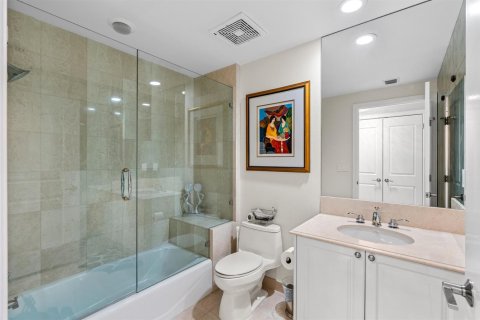 Copropriété à vendre à Hillsboro Beach, Floride: 2 chambres, 207.17 m2 № 2387795 - photo 28