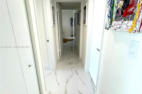 Купить кондоминиум в Майами-Бич, Флорида 2 спальни, 90.12м2, № 1983916 - фото 22