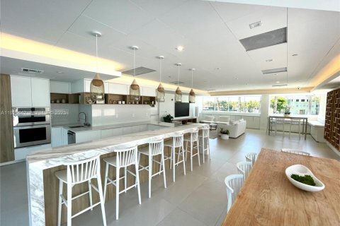 Купить кондоминиум в Майами-Бич, Флорида 2 спальни, 90.12м2, № 1983916 - фото 28