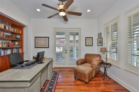 House in Apollo Beach, Florida 4 bedrooms, 343.65 sq.m. № 2114300 - photo 11